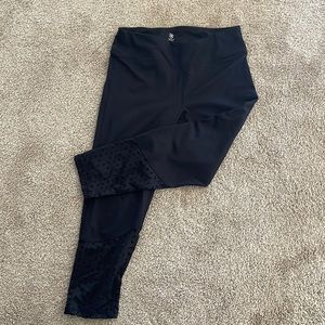 Like new gaiam Capri leggings